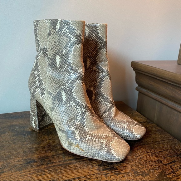 Sam Edelman Codie Square Toe Bootie - Size 7 - Picture 5 of 11